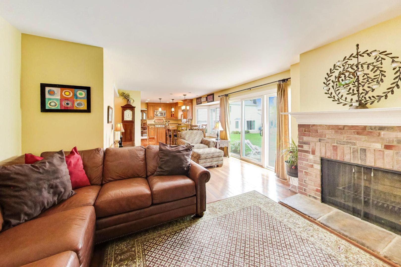 879 Saybrook Lane
