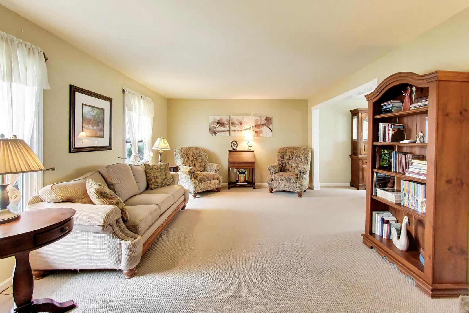 879 Saybrook Lane