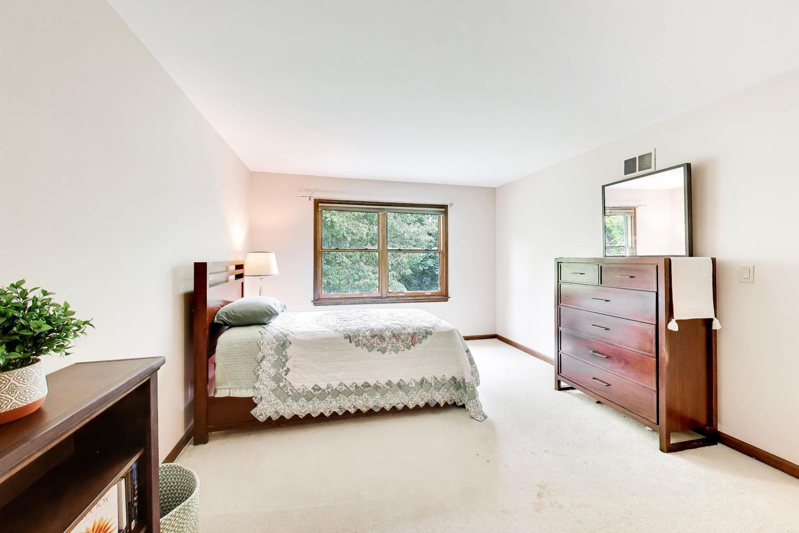 2302 Lisa Court