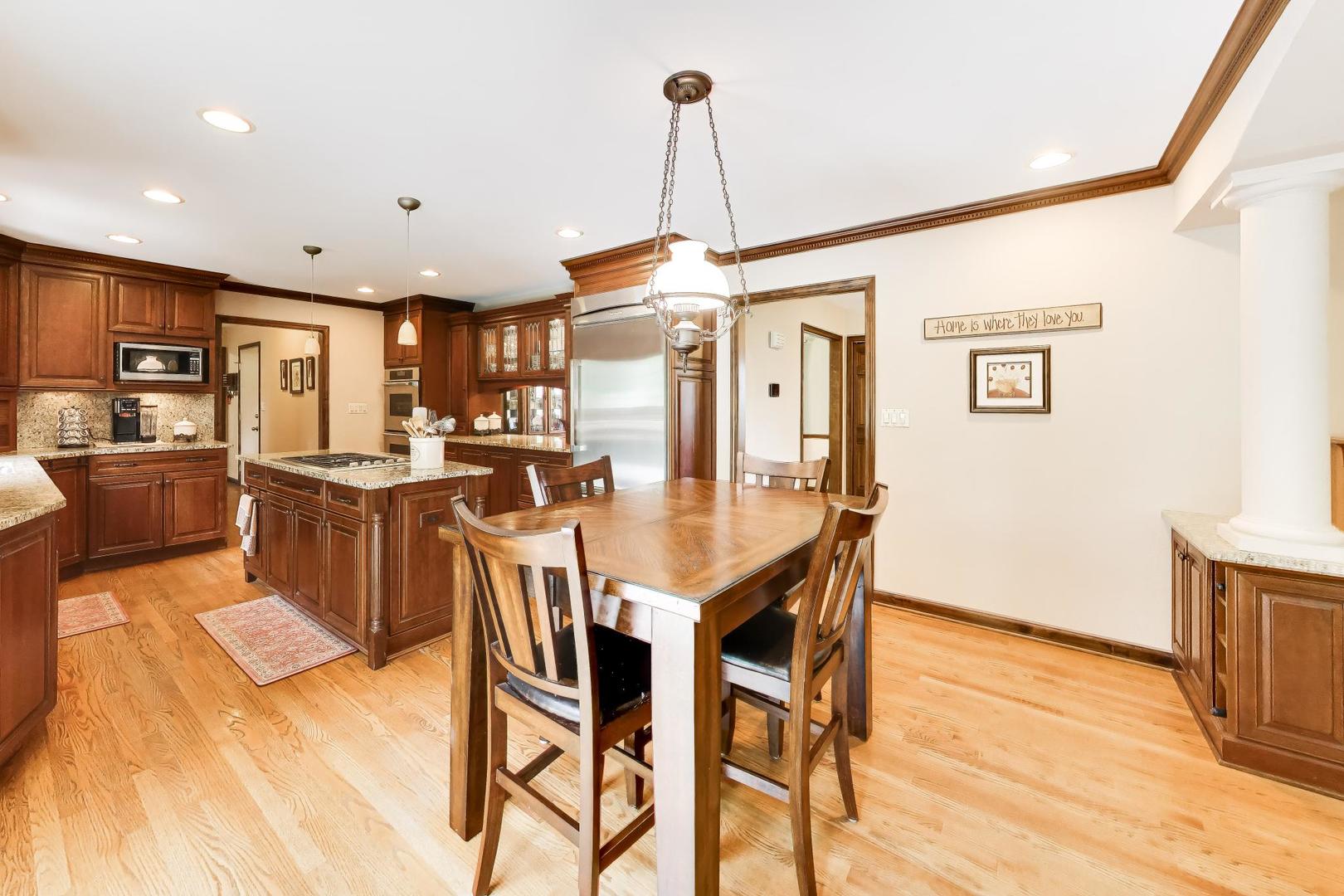 2302 Lisa Court