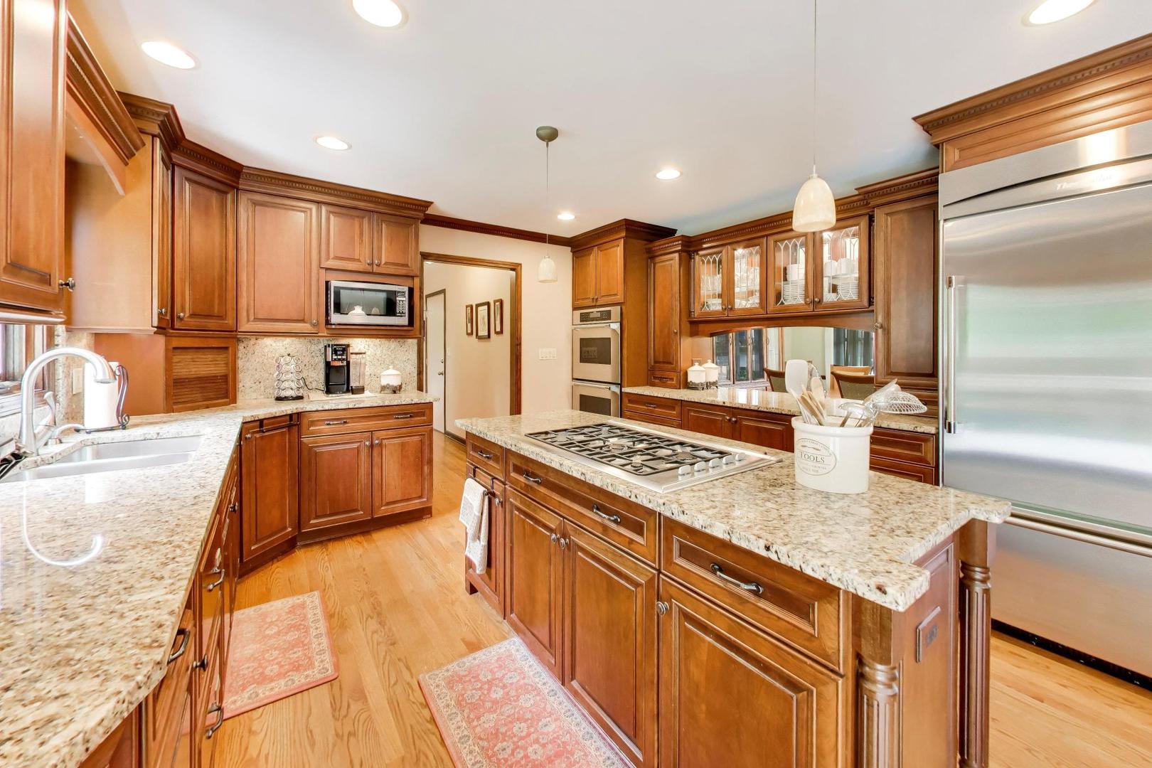 2302 Lisa Court