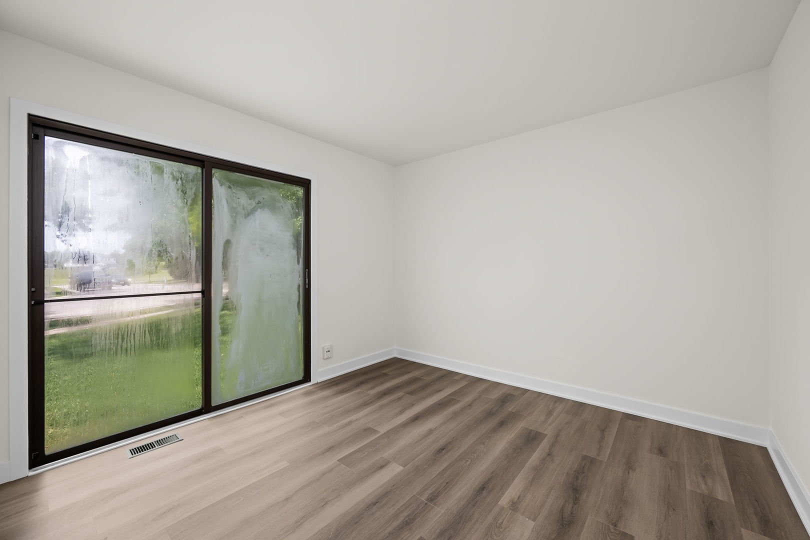 948 Longboat Lane