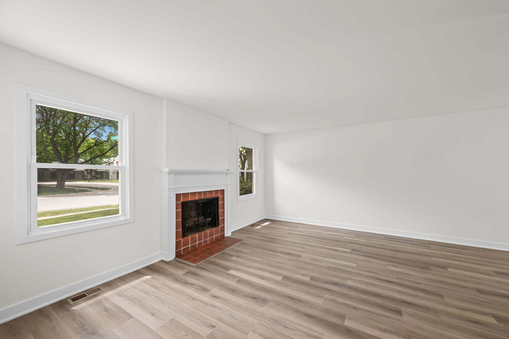 948 Longboat Lane