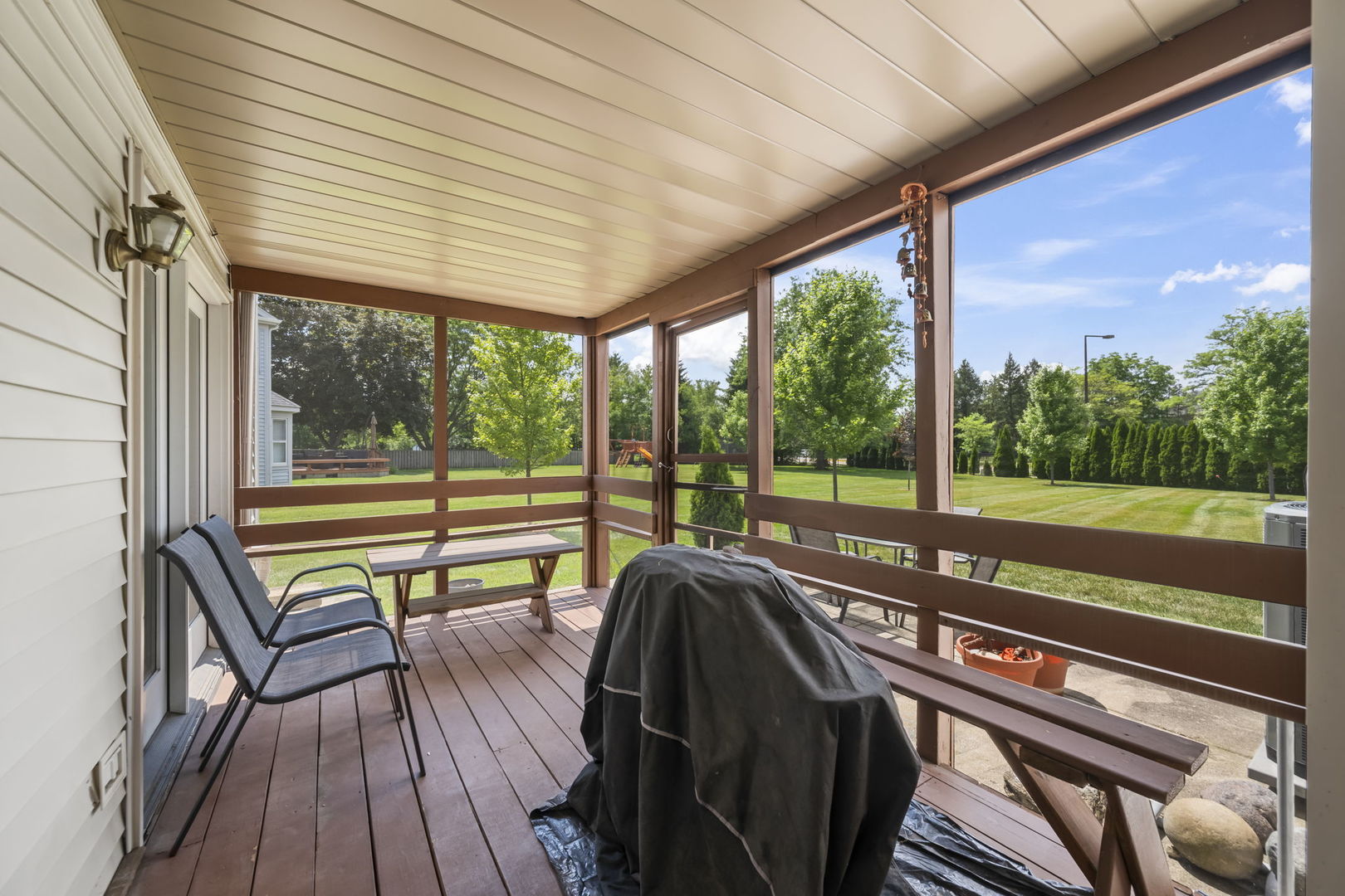 2955 Whispering Oaks Drive