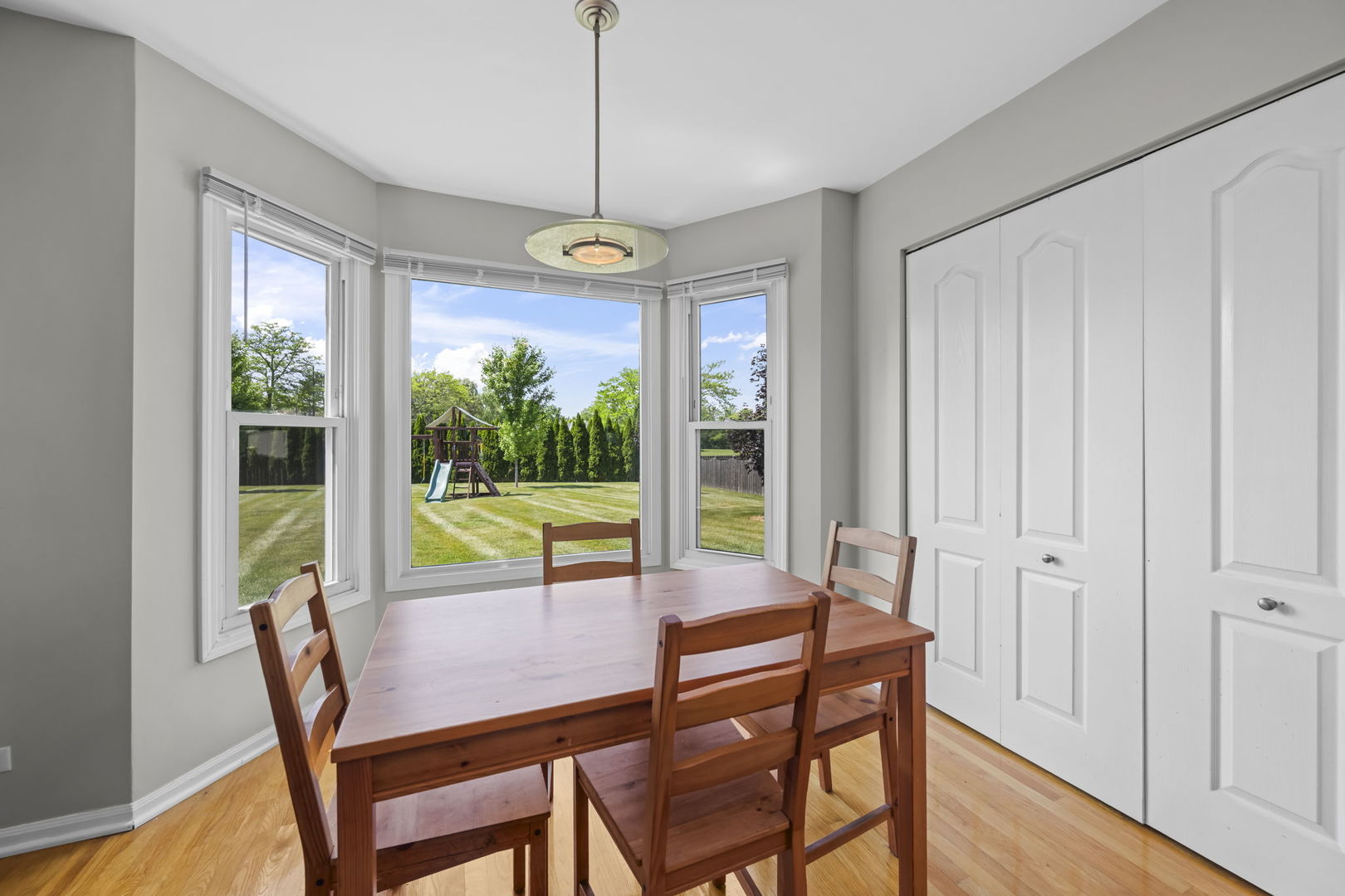2955 Whispering Oaks Drive