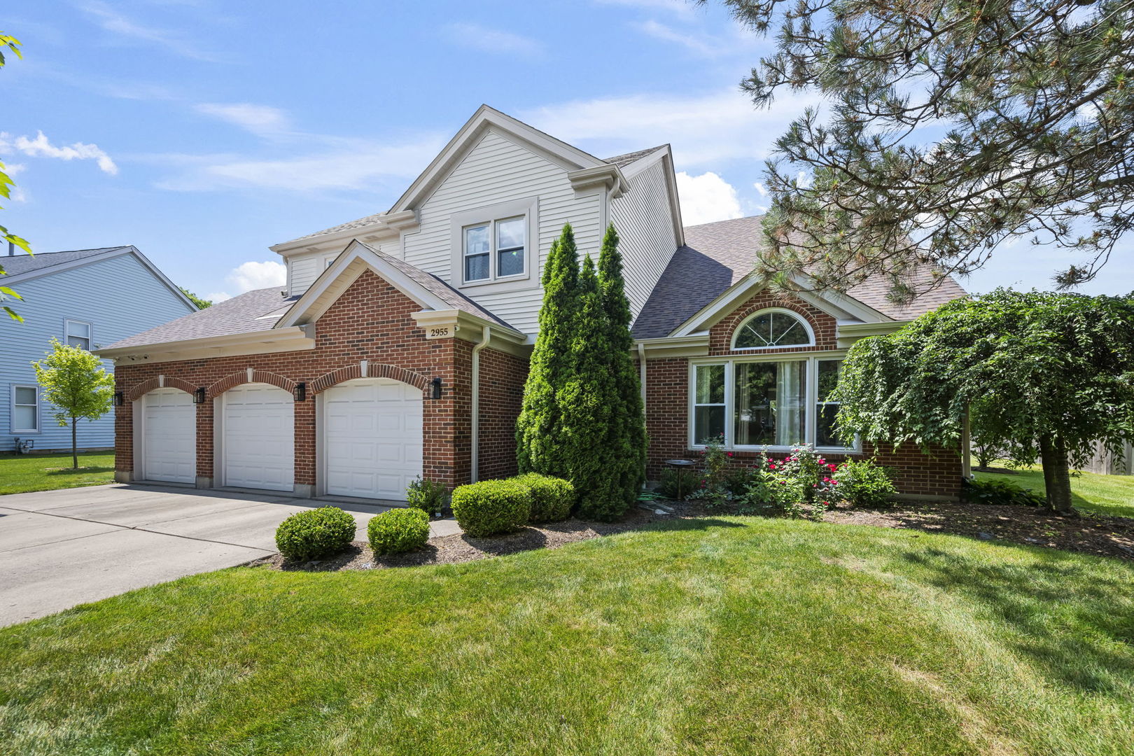 2955 Whispering Oaks Drive