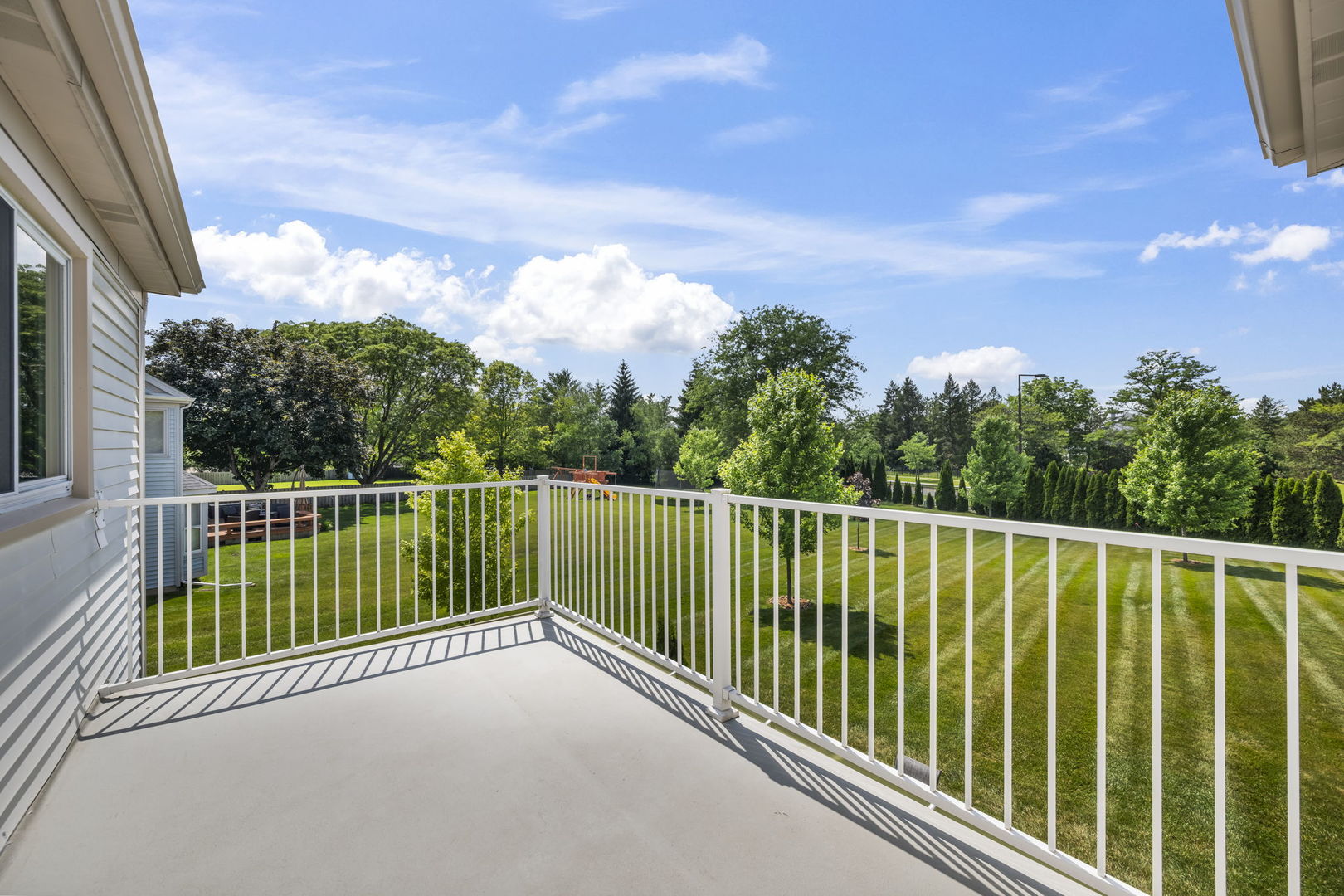 2955 Whispering Oaks Drive