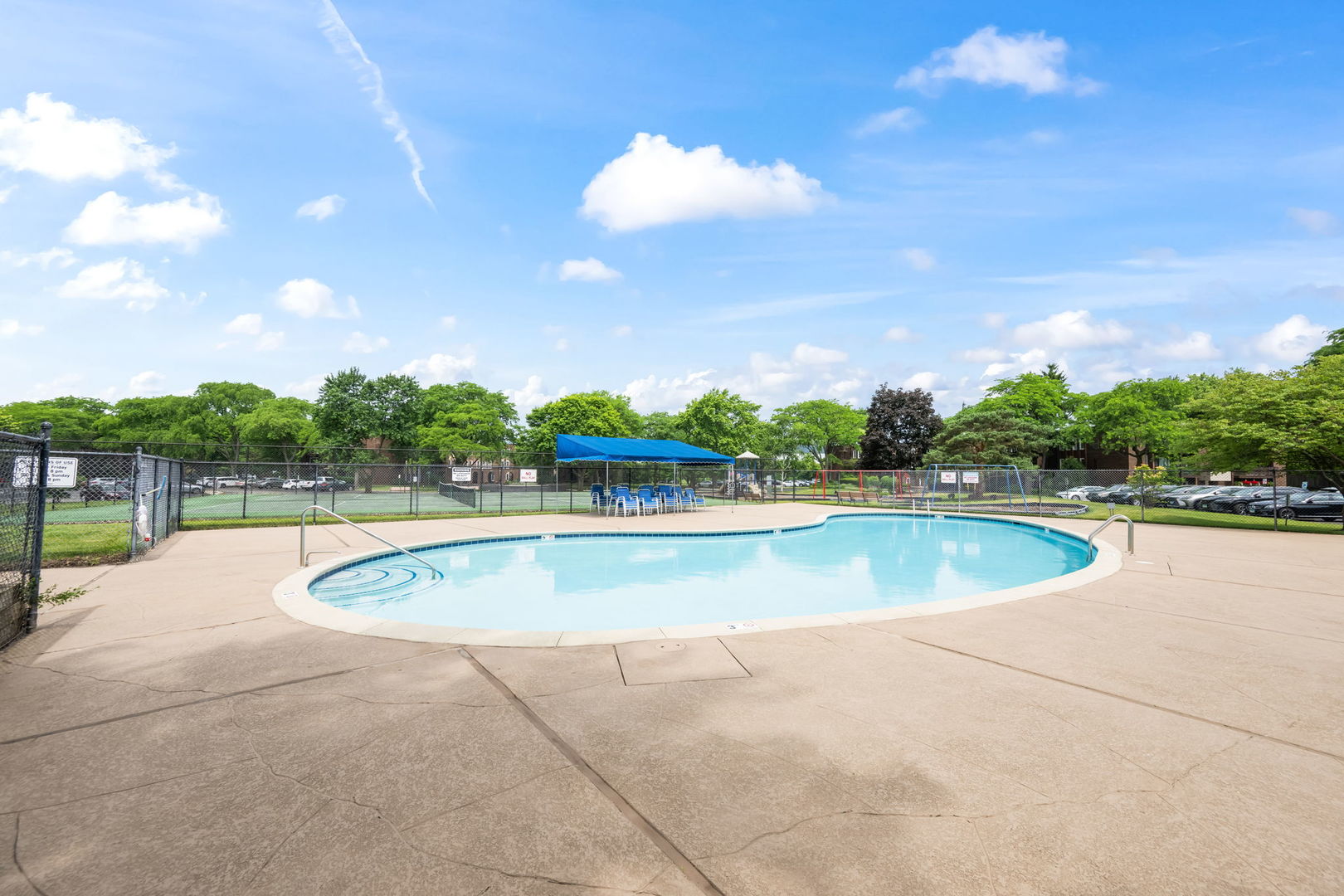 1575 Sandpebble Drive Unit: 337