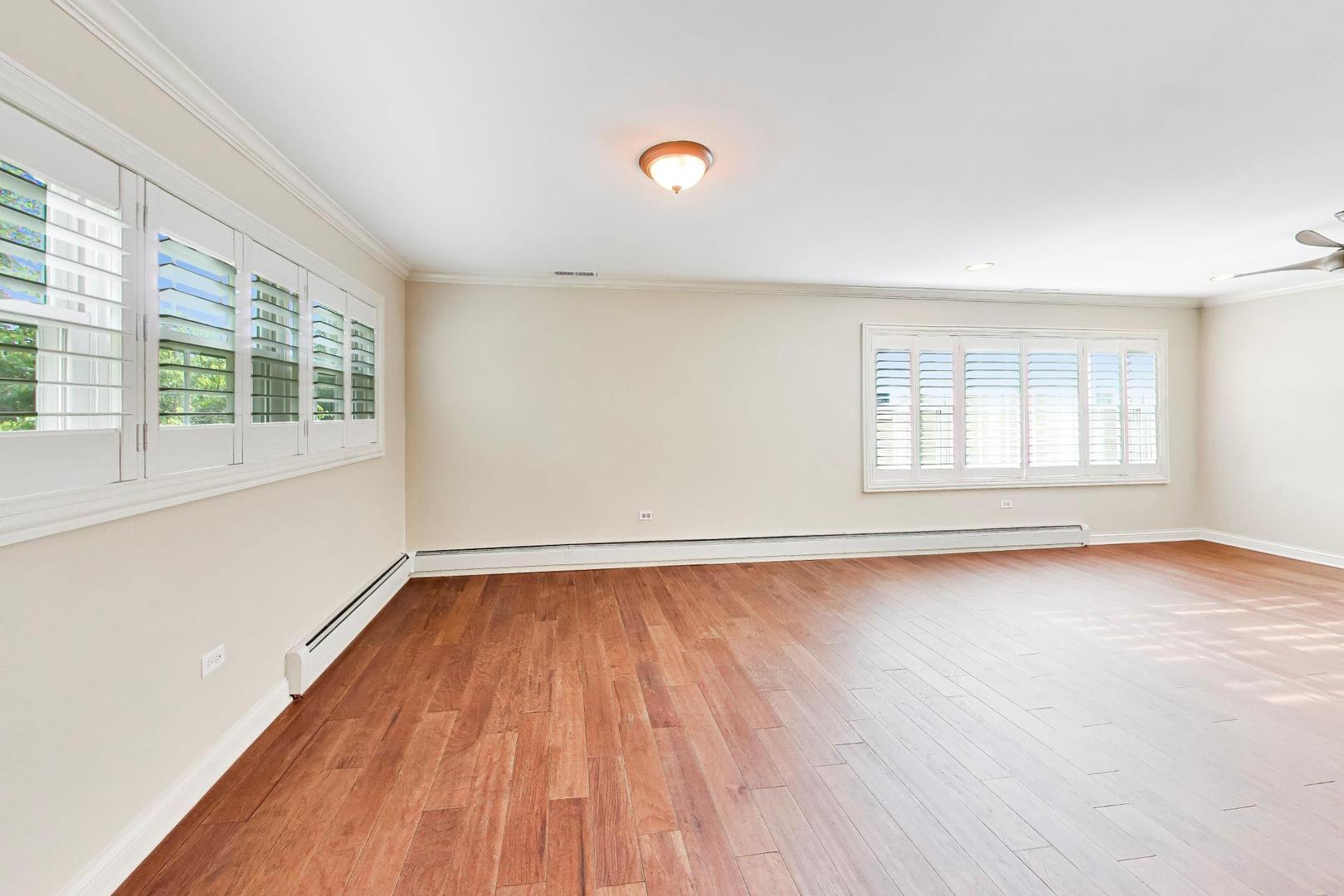 1530 E Northwest Highway Unit: 2A
