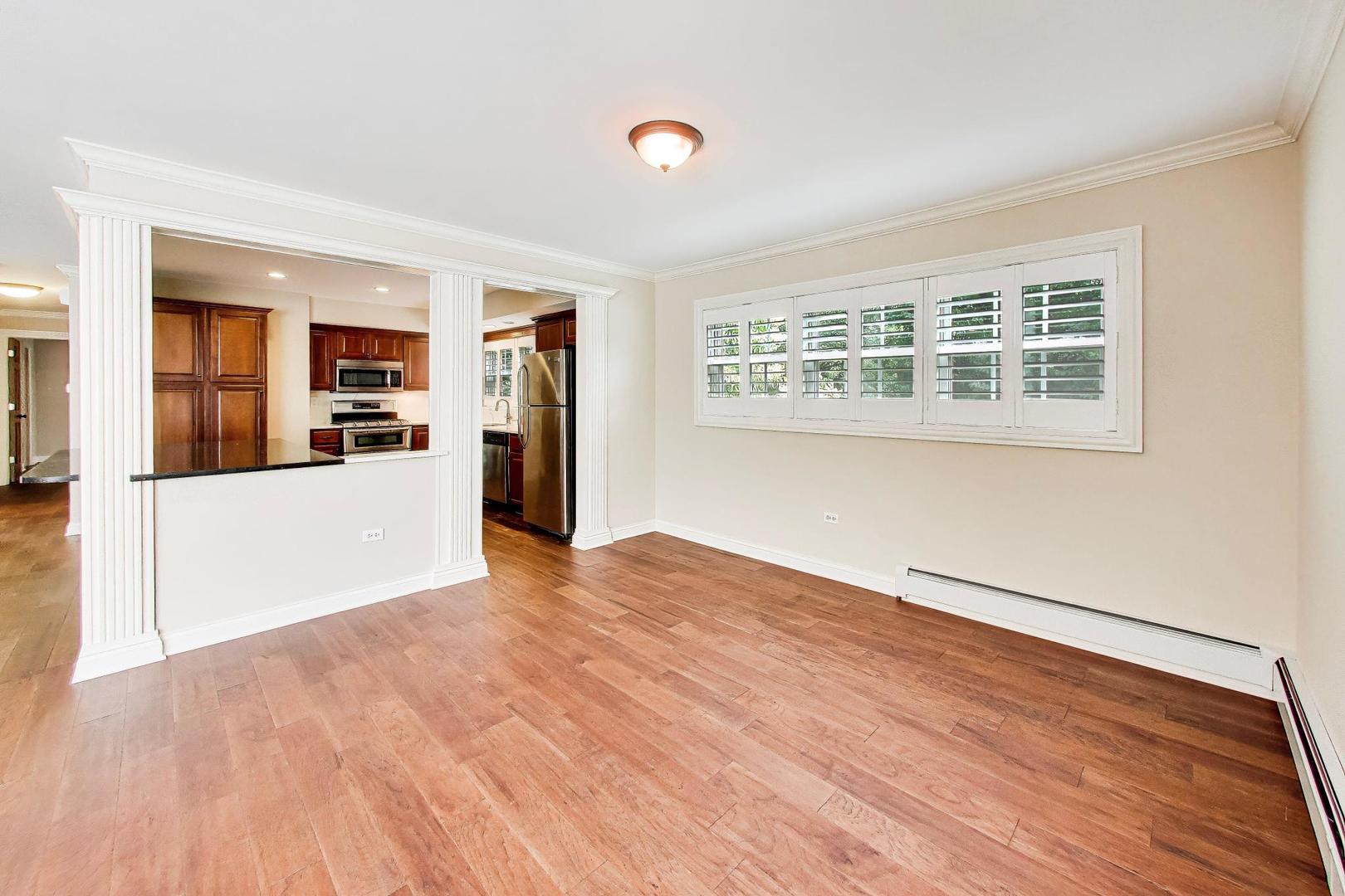 1530 E Northwest Highway Unit: 2A