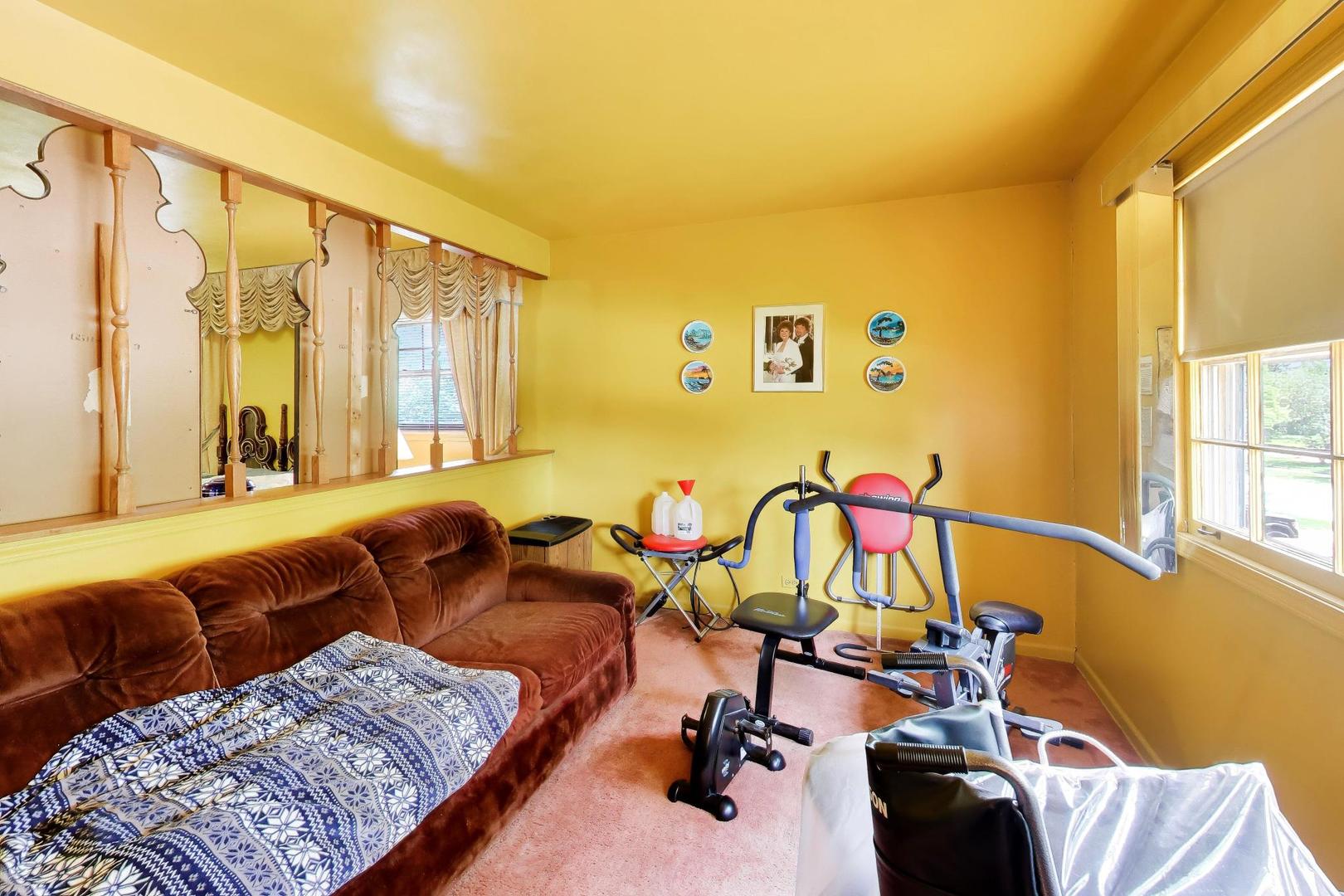 1014 E Crabtree Drive