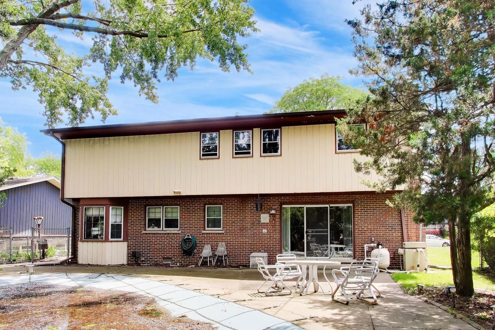1014 E Crabtree Drive
