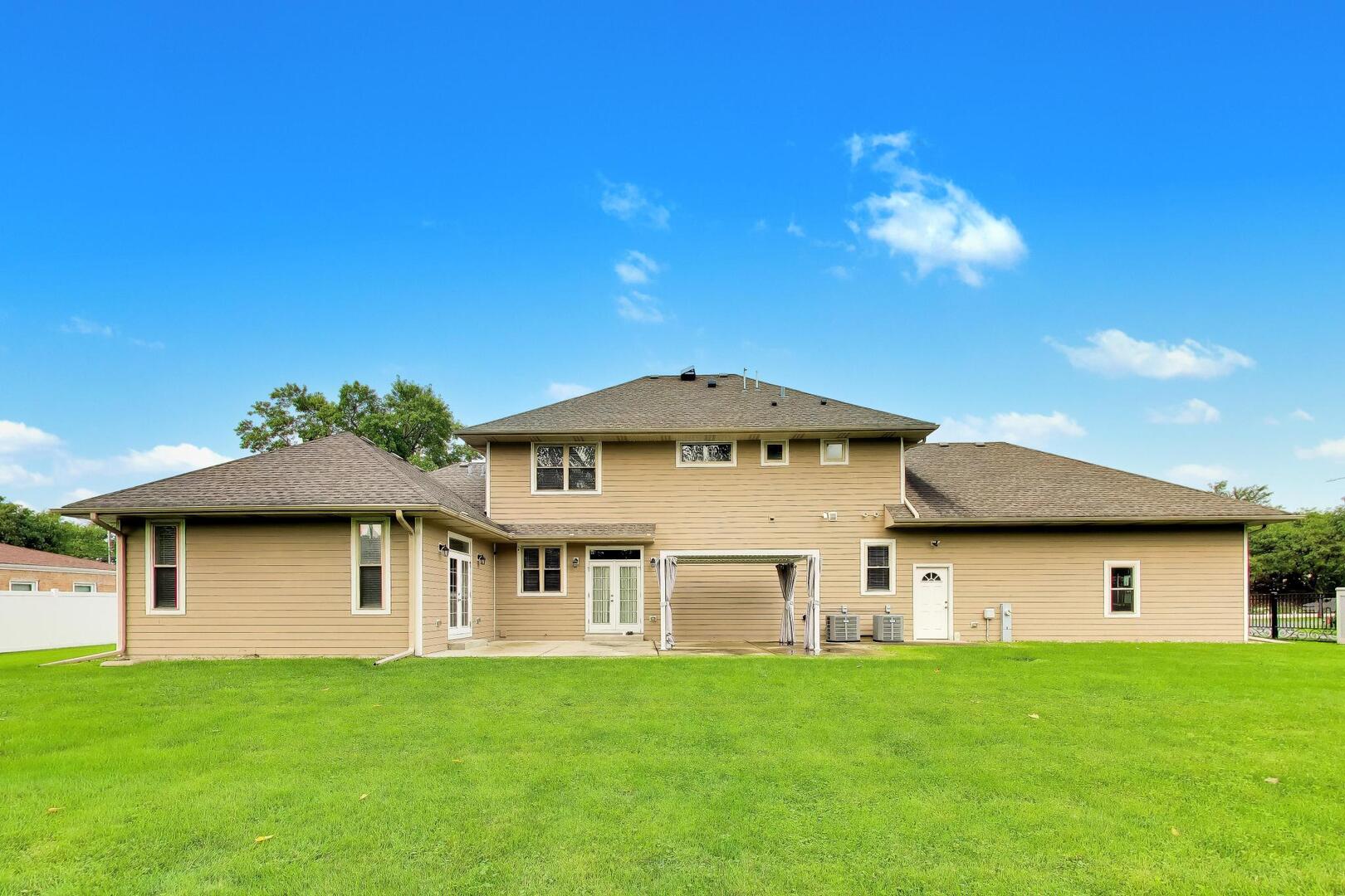 2311 N Arlington Heights Road