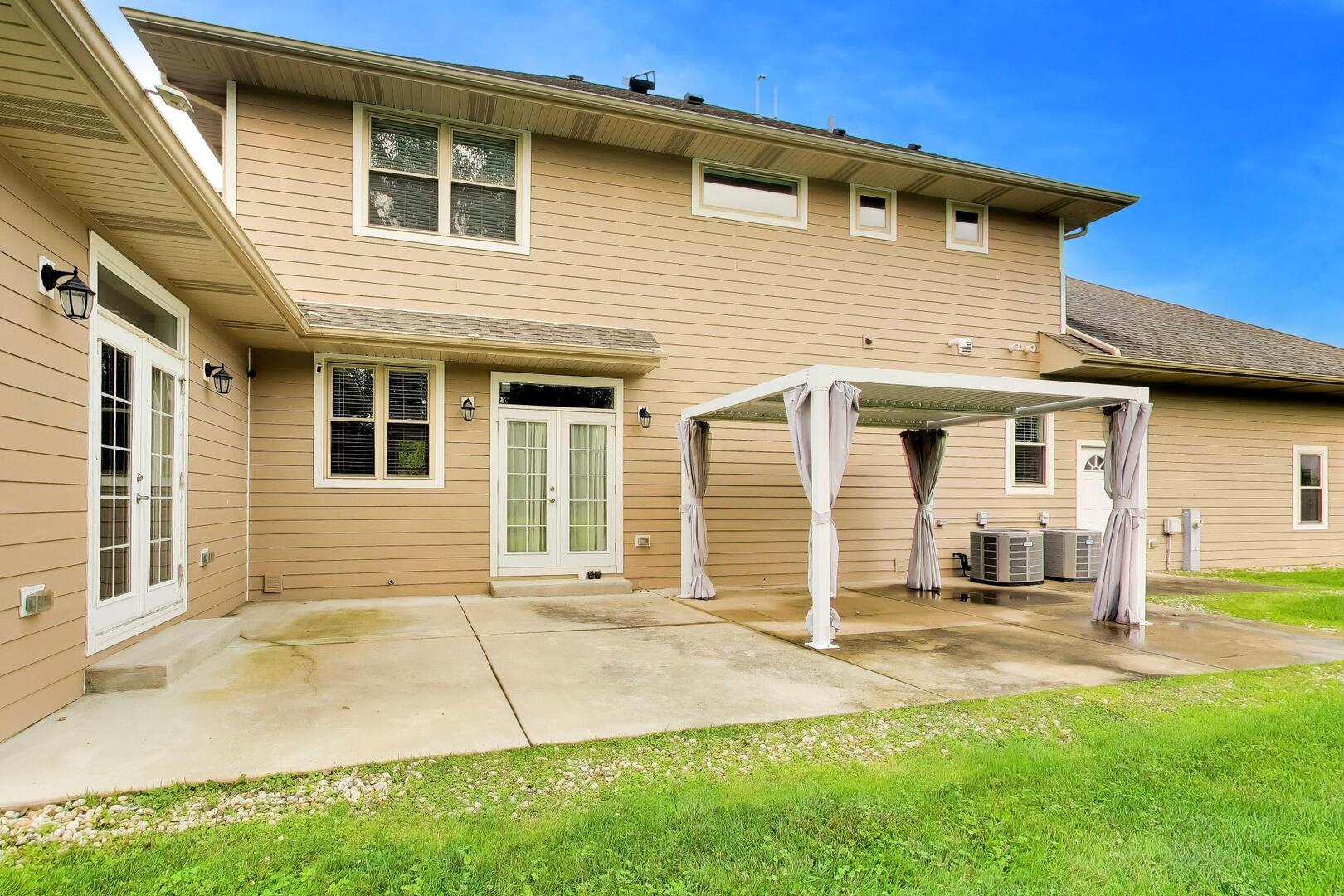 2311 N Arlington Heights Road