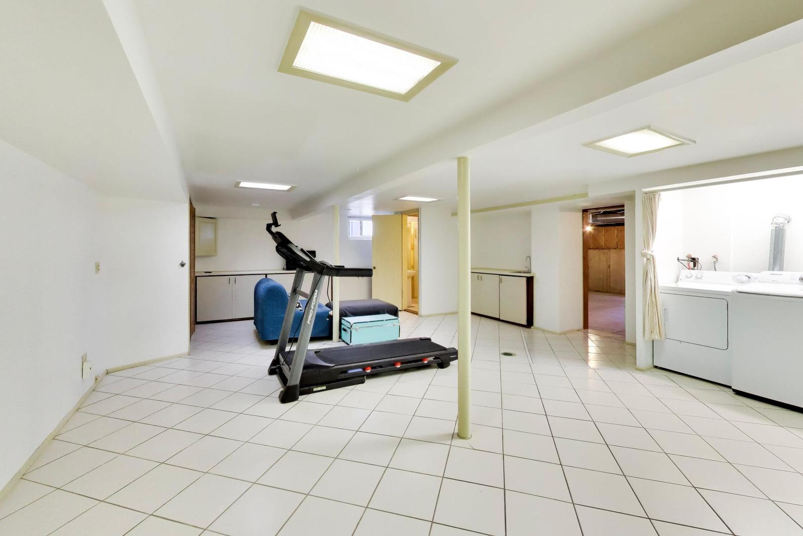 801 E Golfview Drive
