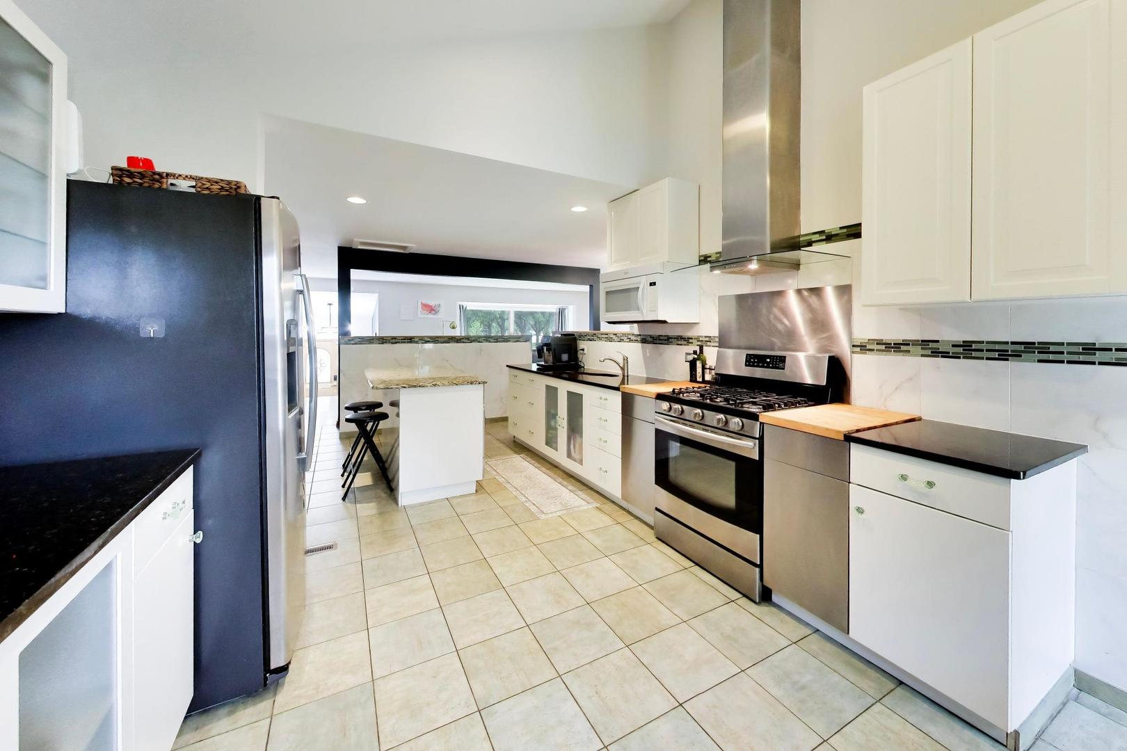 801 E Golfview Drive