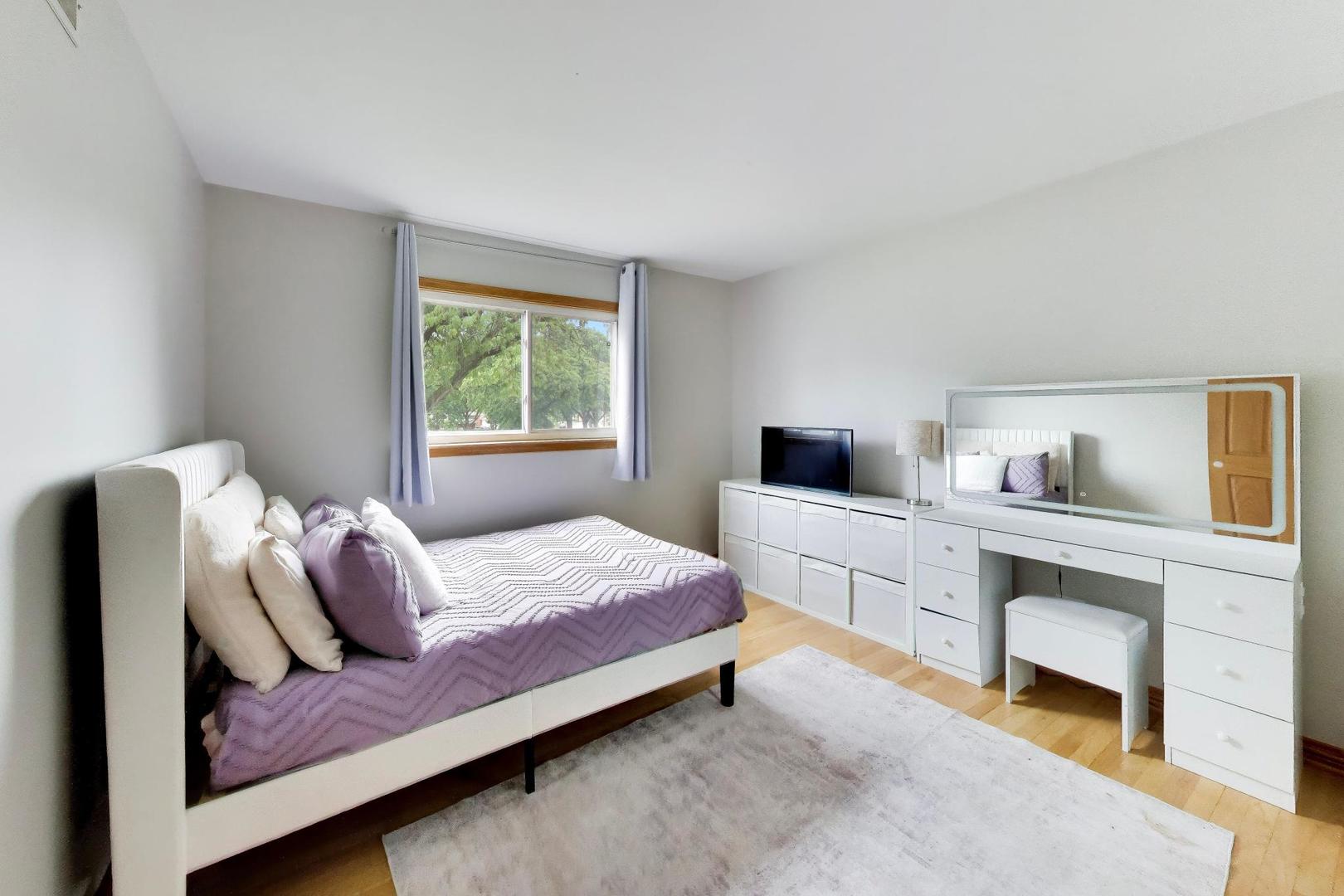 801 E Golfview Drive