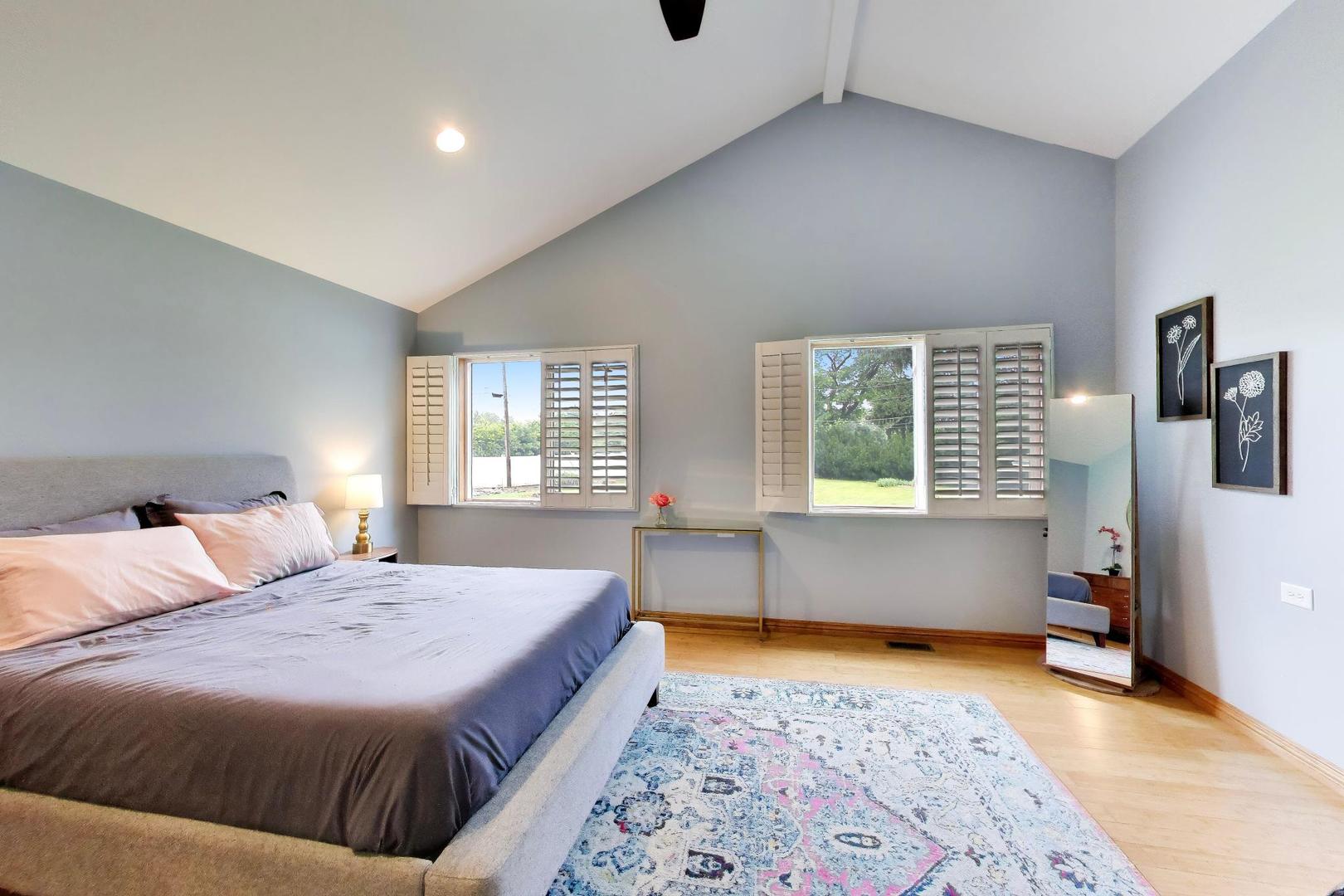 801 E Golfview Drive