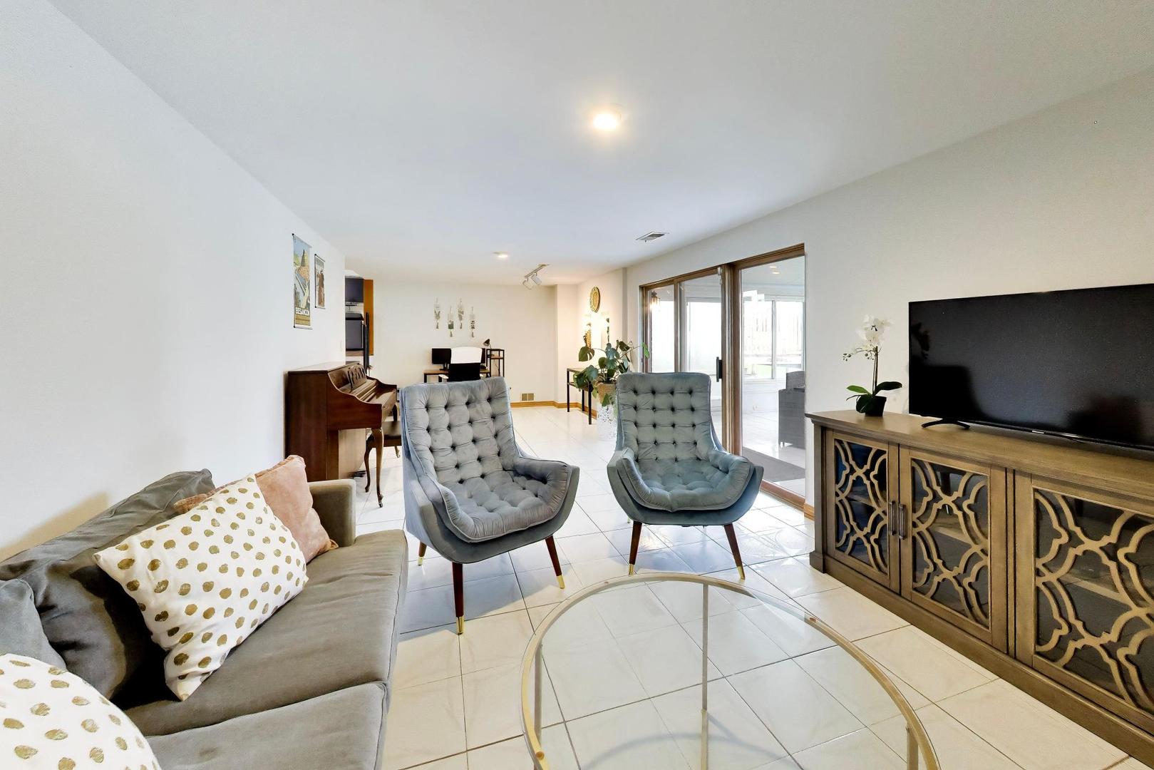 801 E Golfview Drive