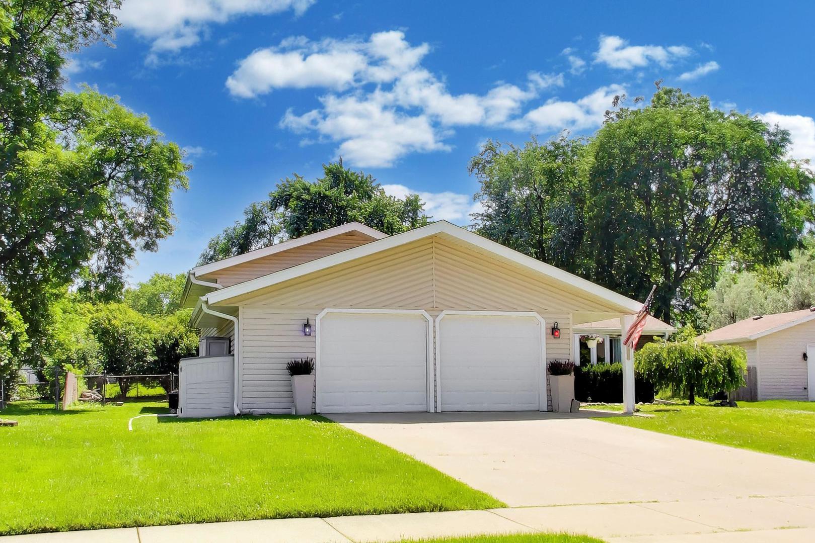 1113 W Weathersfield Way