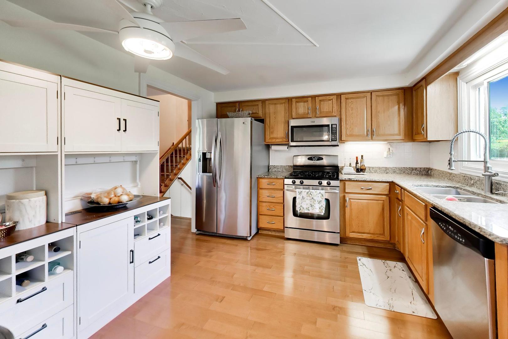 1113 W Weathersfield Way