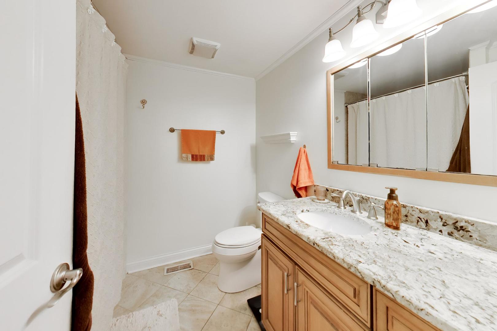 1113 W Weathersfield Way
