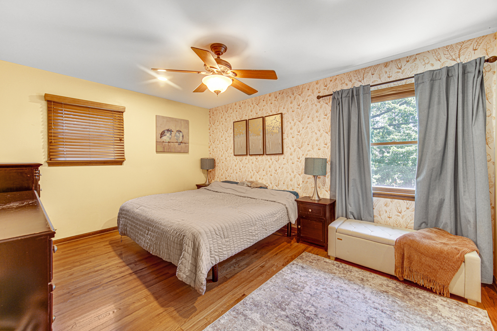 1449 E Joan Drive