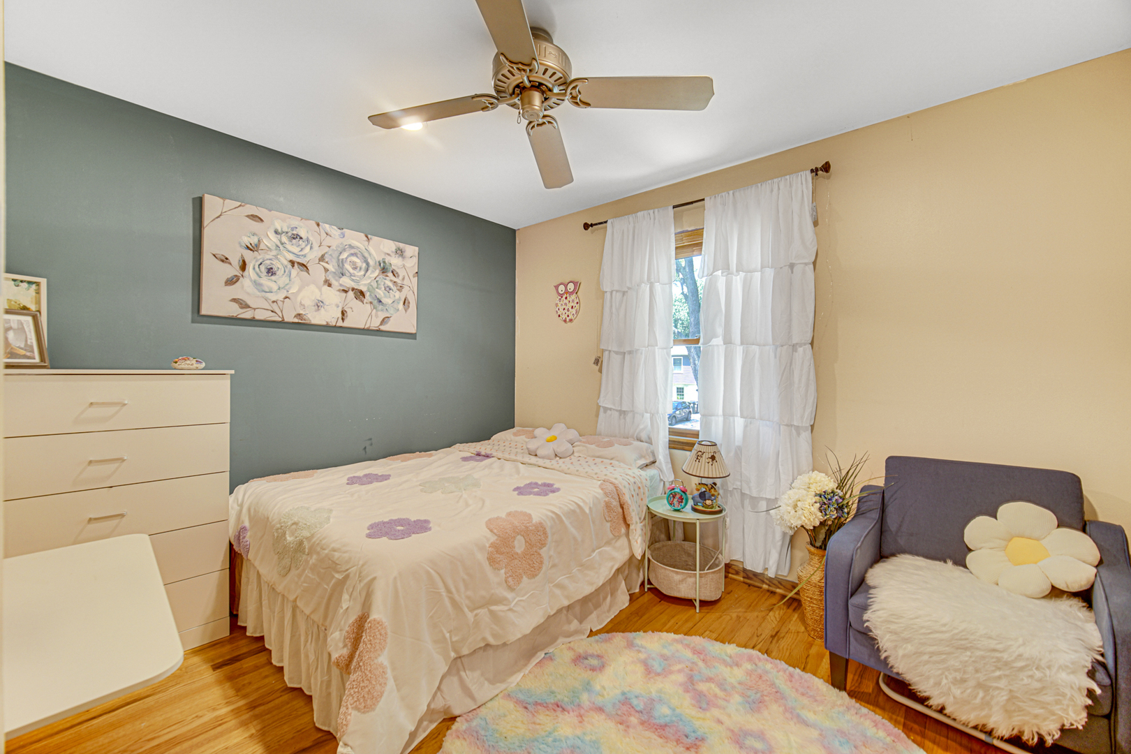 1449 E Joan Drive