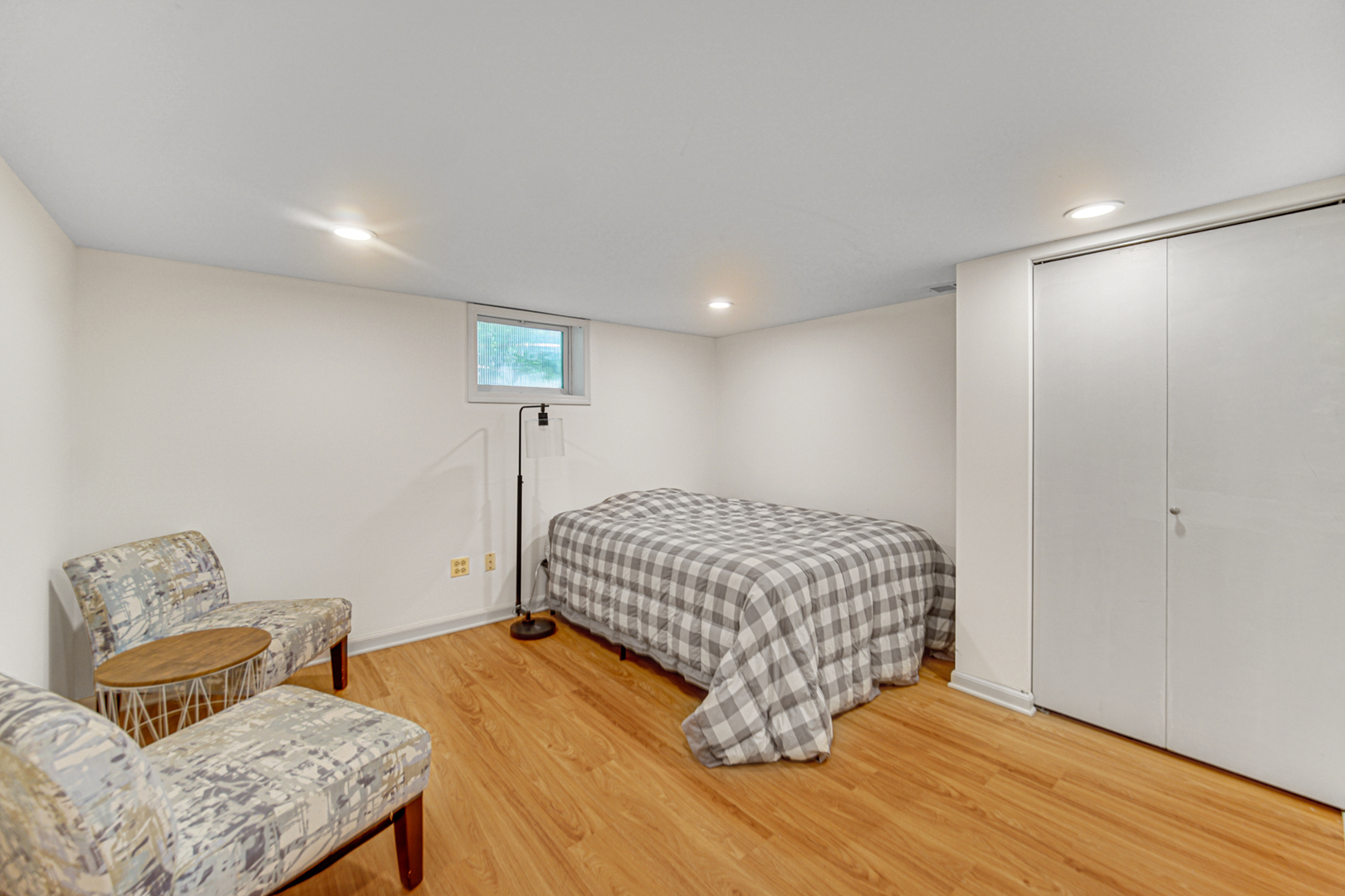 1449 E Joan Drive