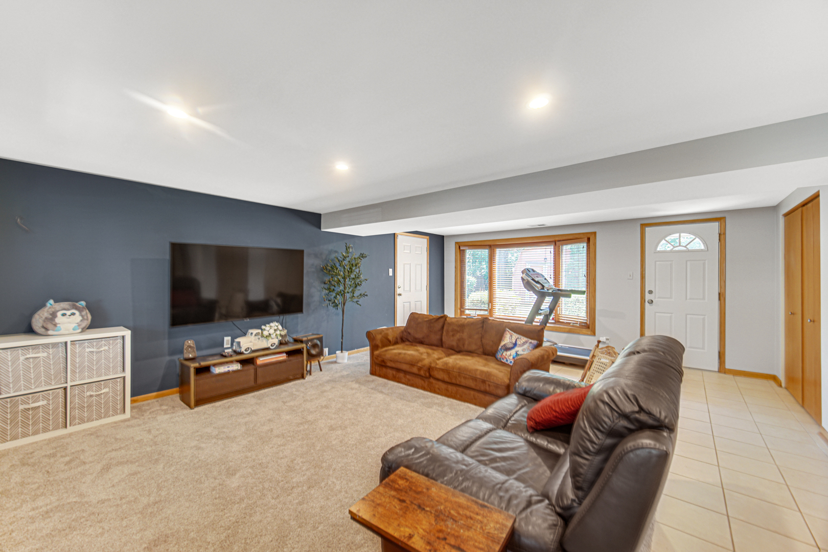 1449 E Joan Drive