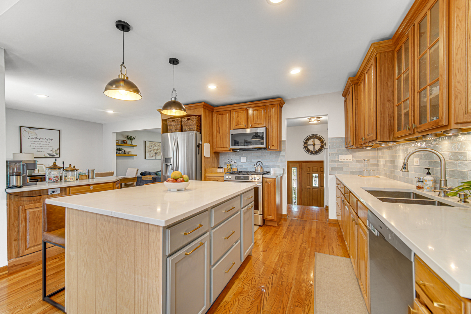 1449 E Joan Drive
