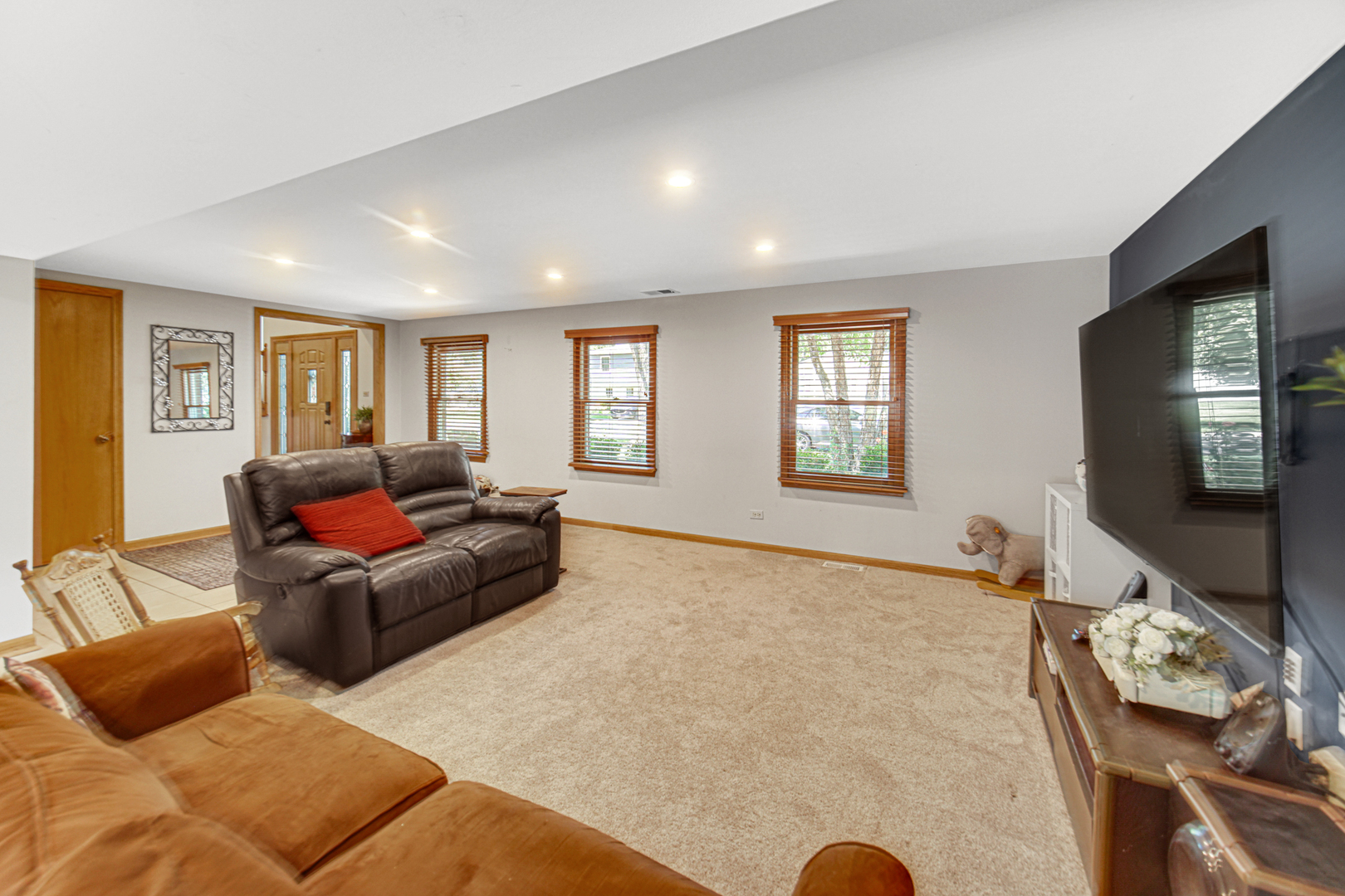 1449 E Joan Drive