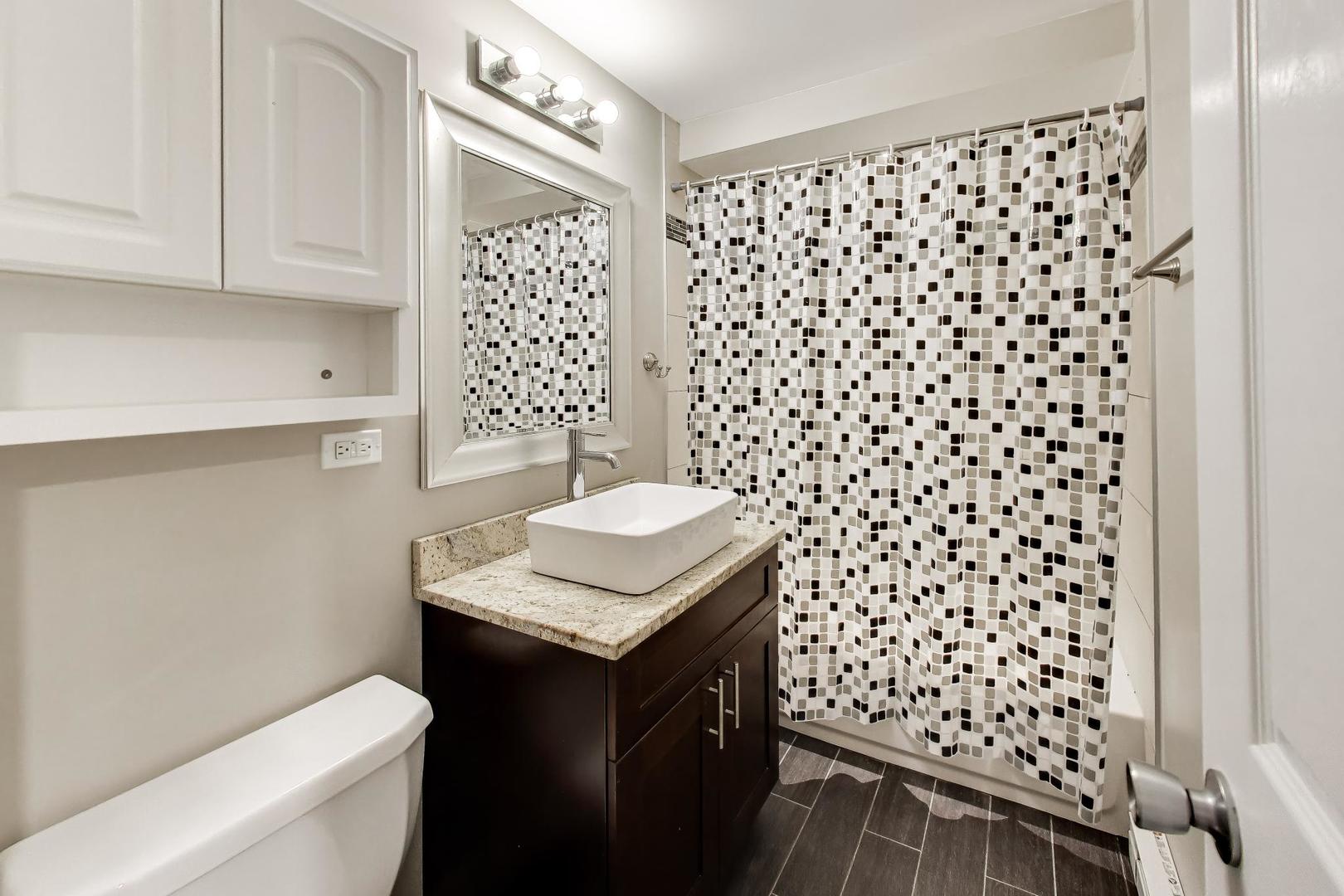 919 N Boxwood Drive Unit: 108