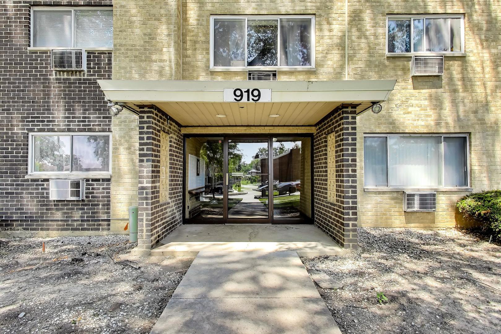 919 N Boxwood Drive Unit: 108