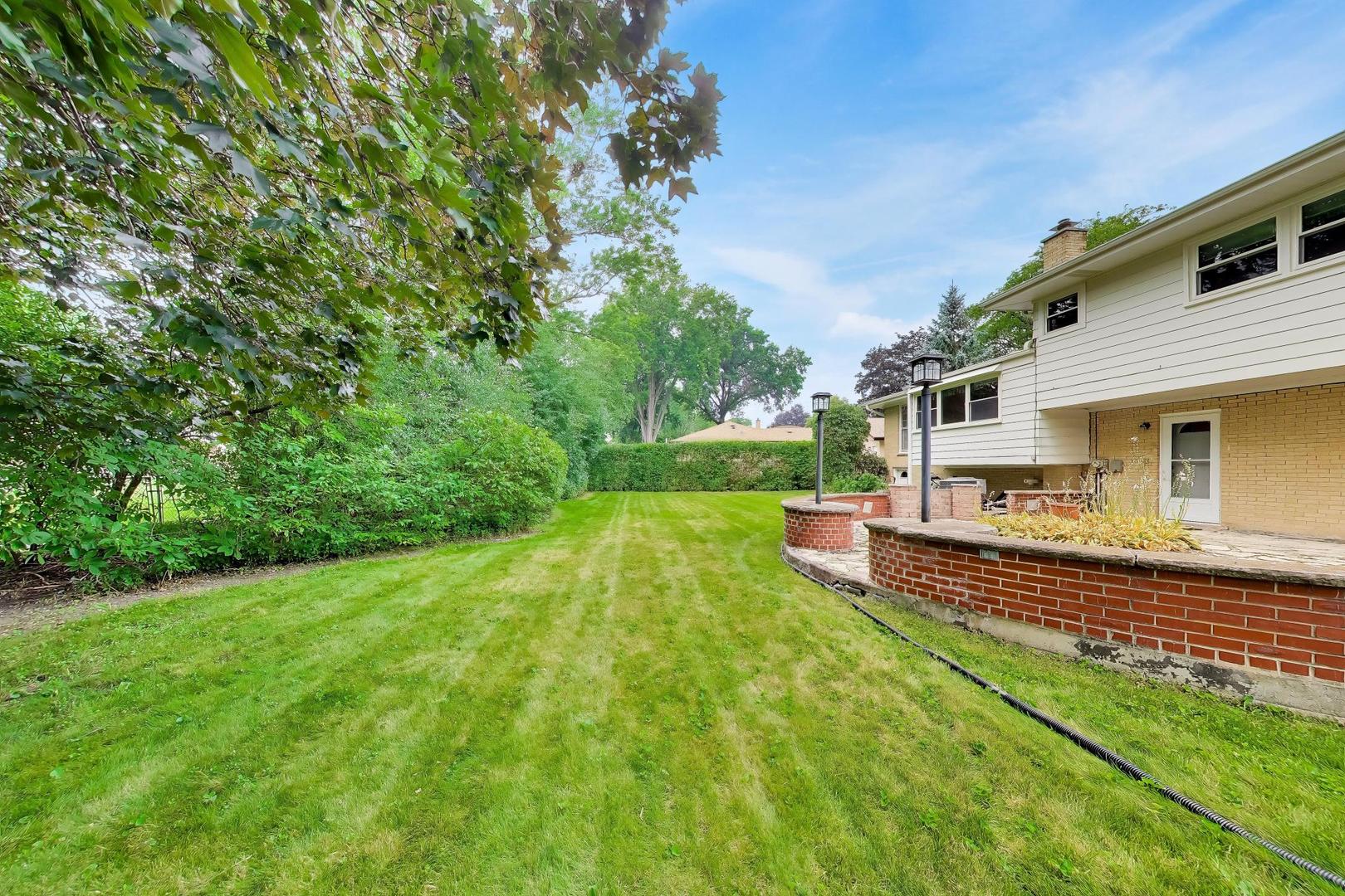 803 E Valley Lane