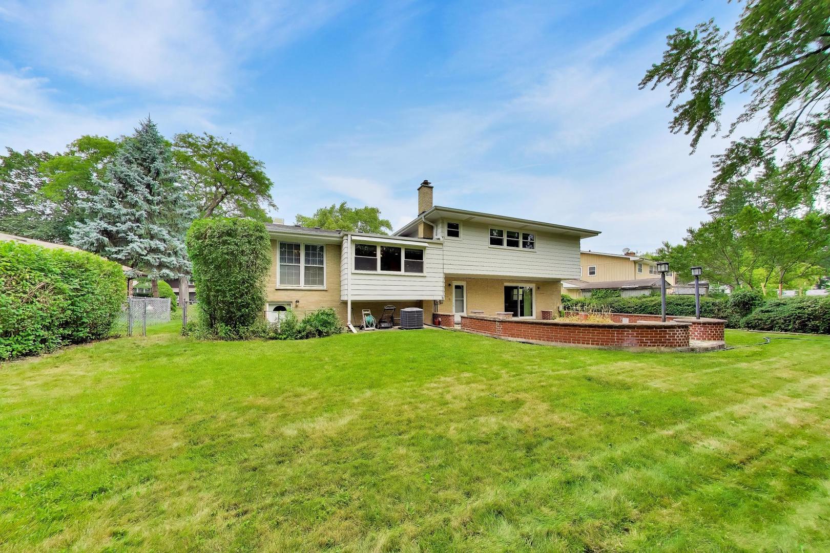 803 E Valley Lane