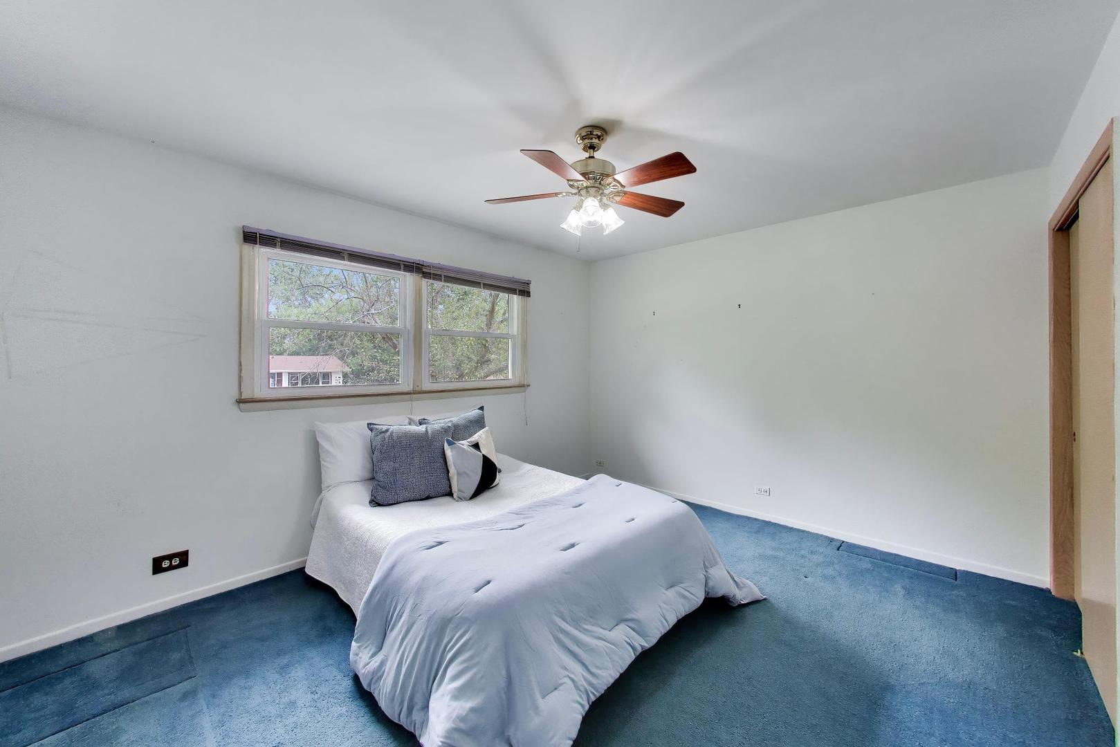 803 E Valley Lane