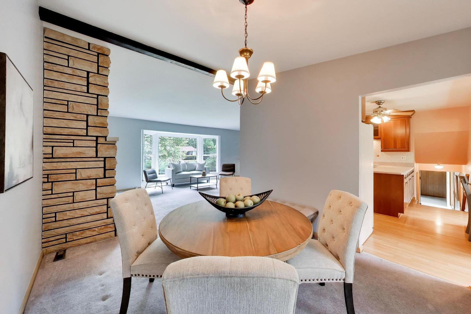 803 E Valley Lane