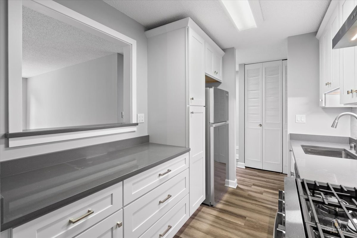 1206 S New Wilke Road Unit: 306