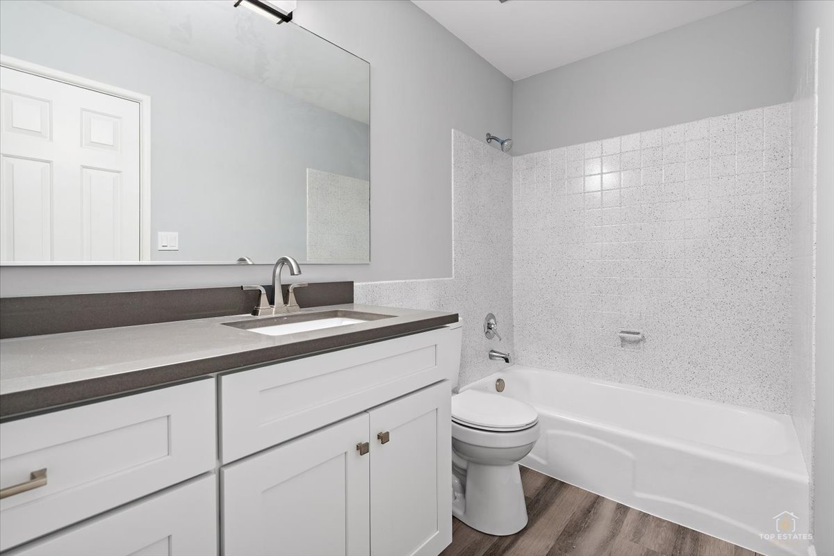 1206 S New Wilke Road Unit: 306