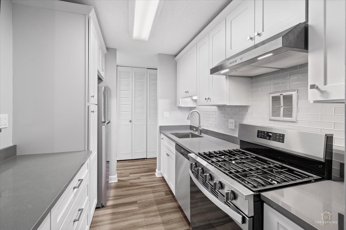 1206 S New Wilke Road Unit: 306
