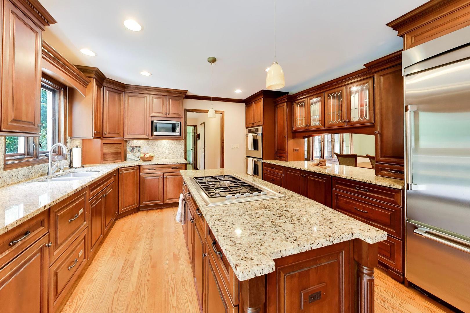 2302 Lisa Court