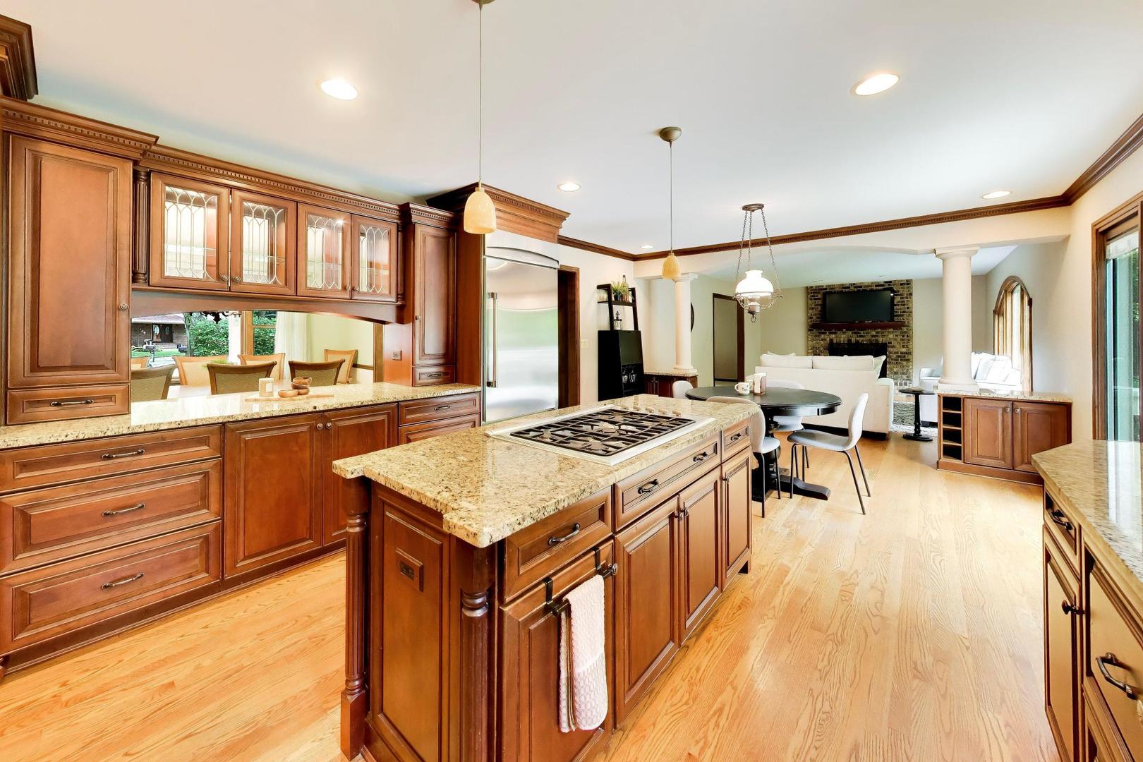 2302 Lisa Court