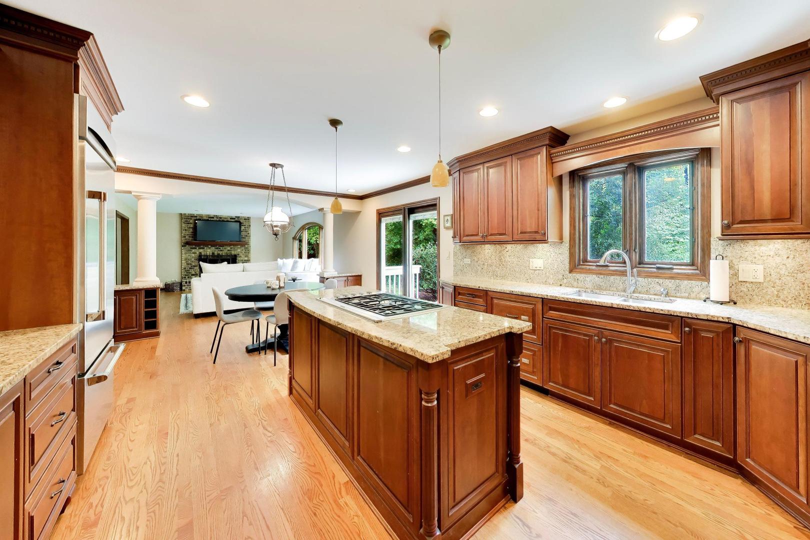 2302 Lisa Court