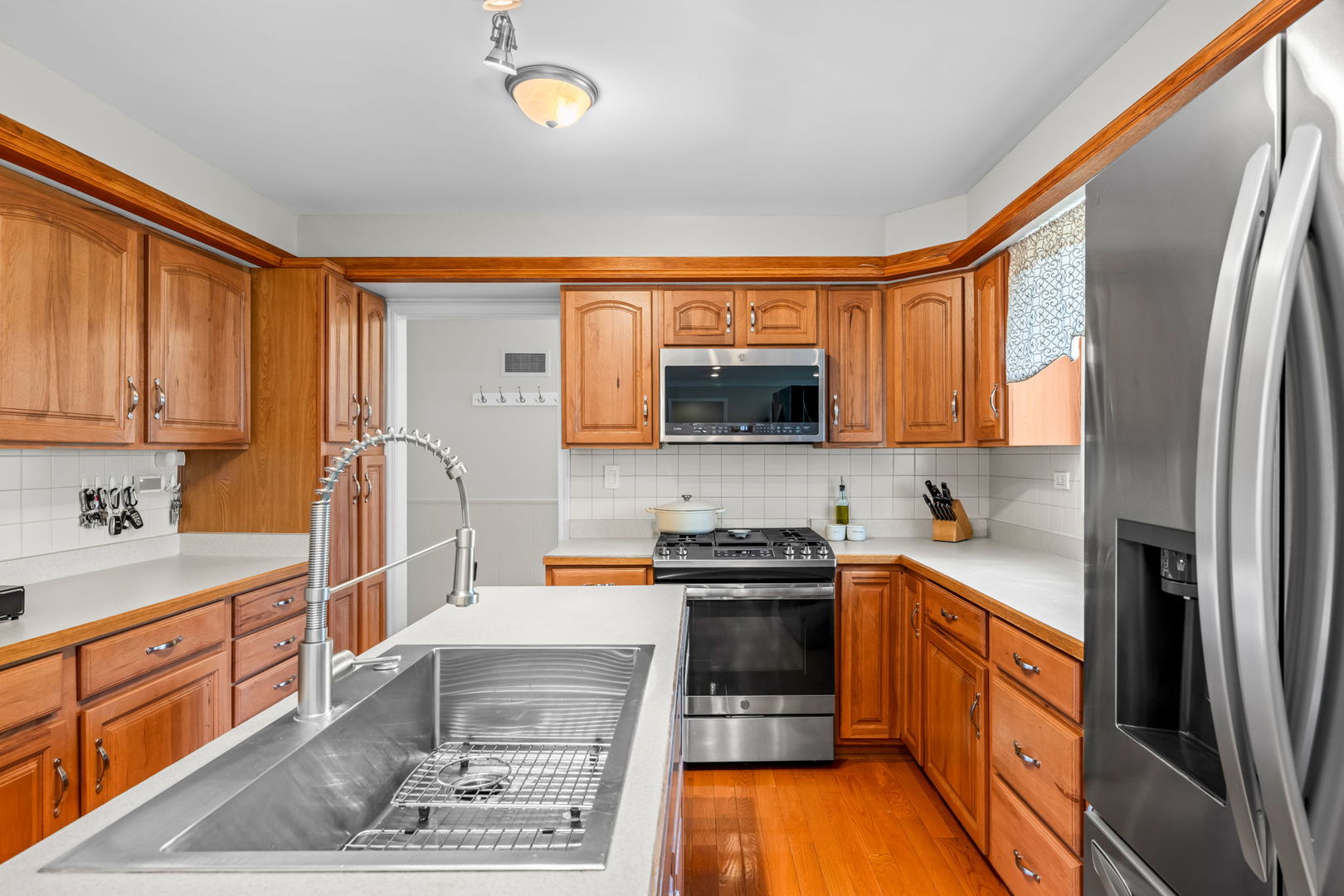 530 PINECROFT Drive