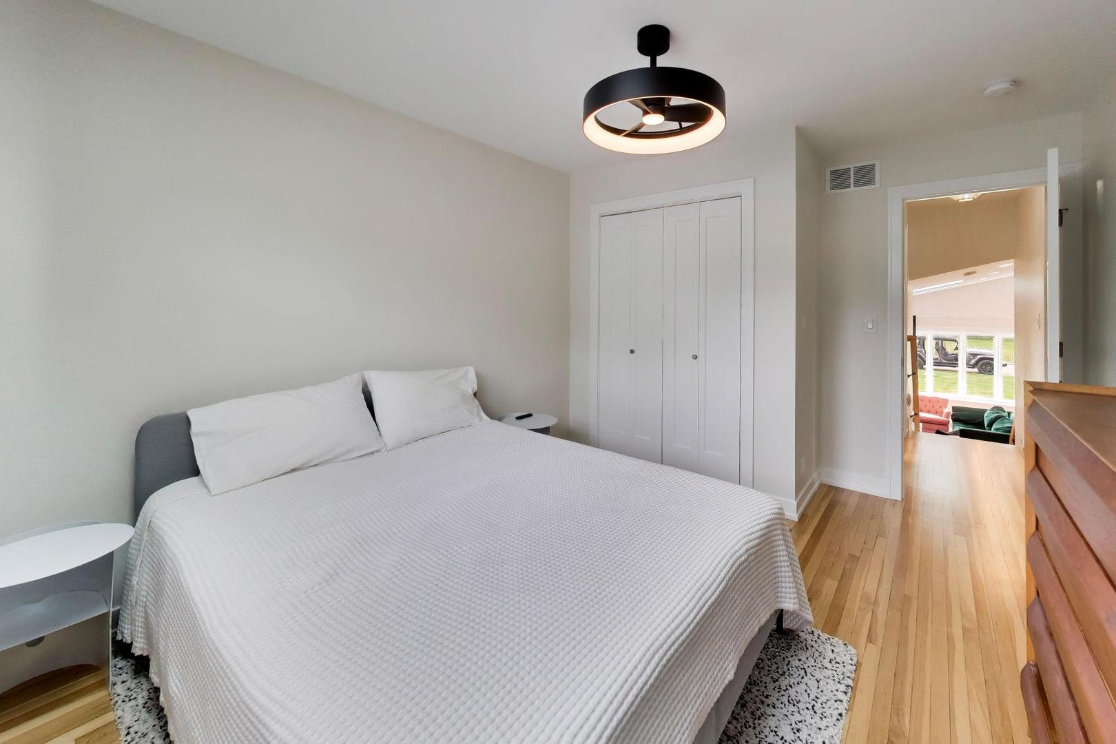 3 W White Oak Street