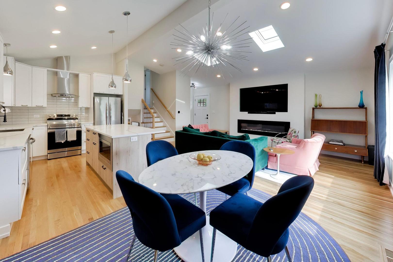 3 W White Oak Street
