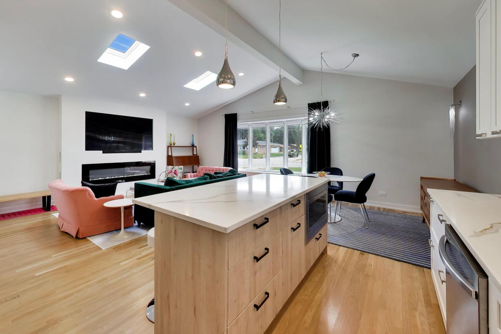 3 W White Oak Street