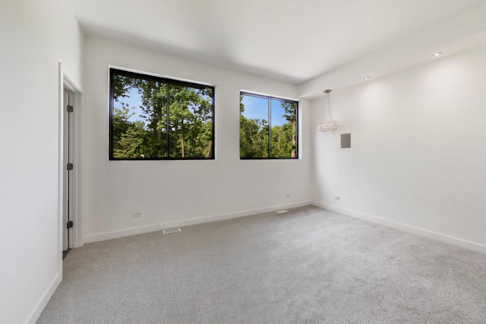 10 Picton Road