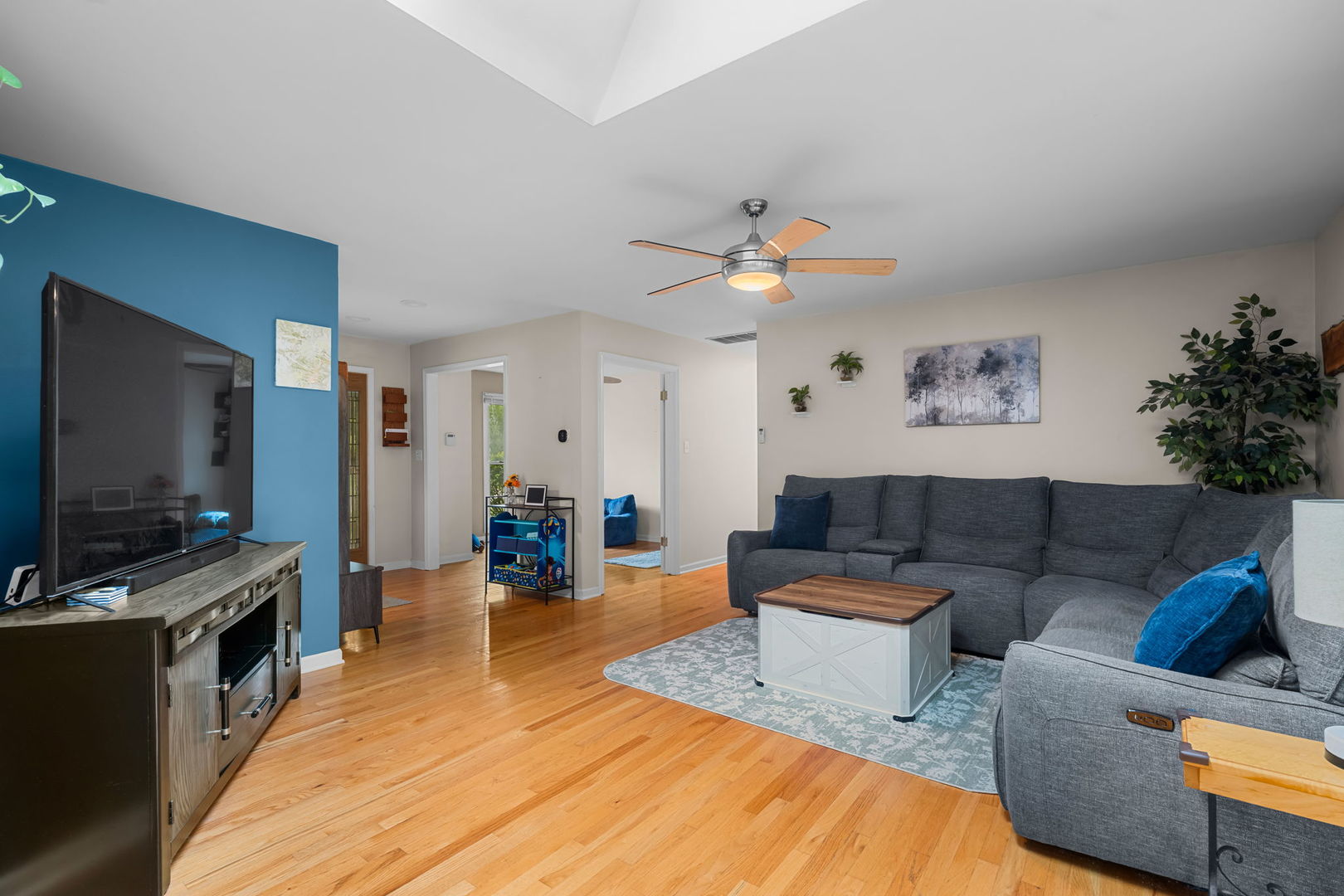 743 Delphia Avenue